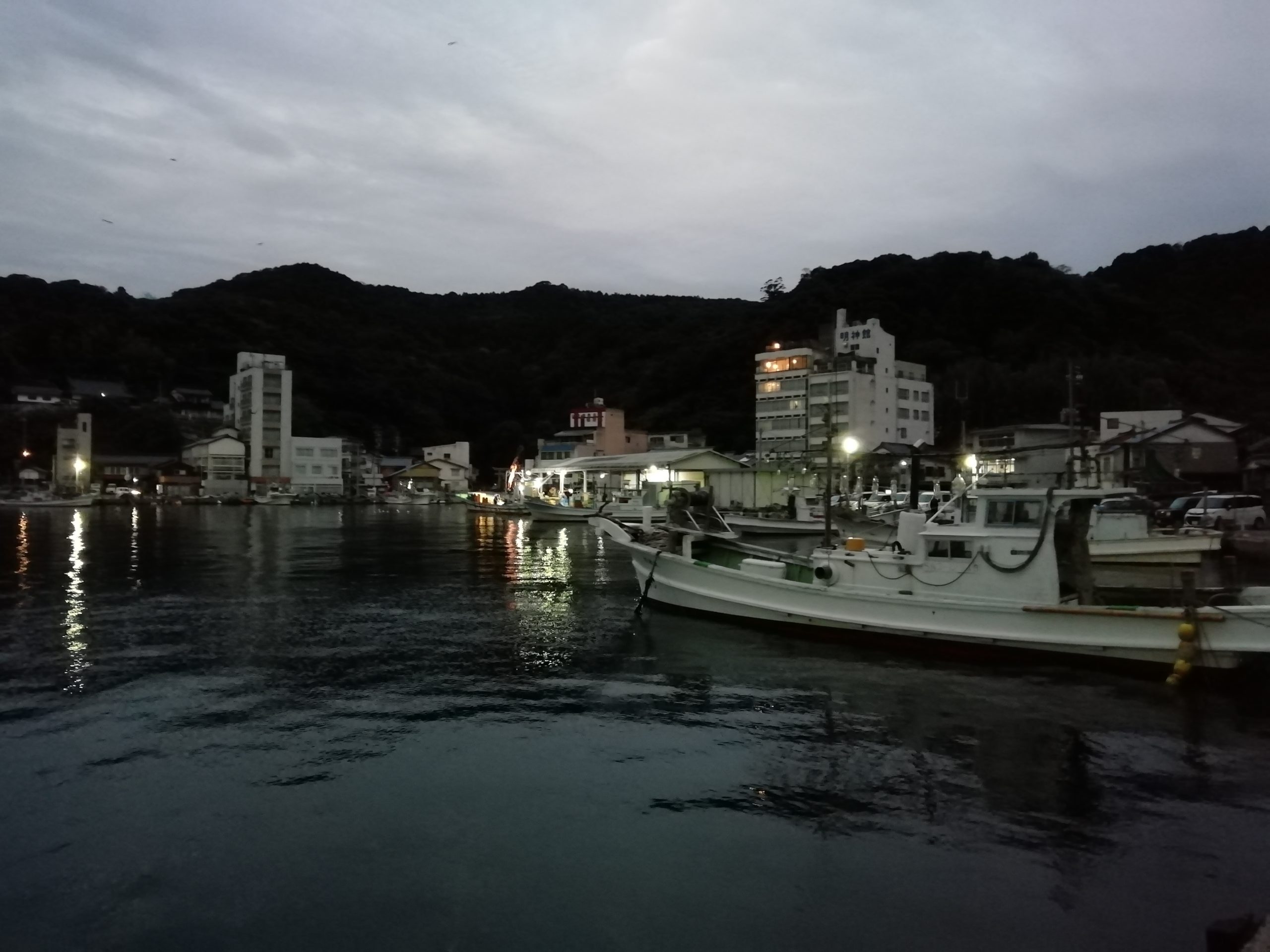 Landing crabs in fishing port
