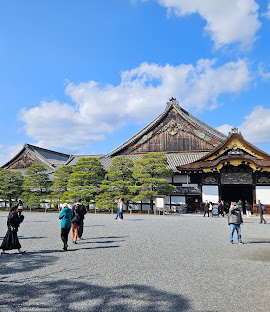 7.1 Free Imperial Palace and Nijo castle Morning Tour